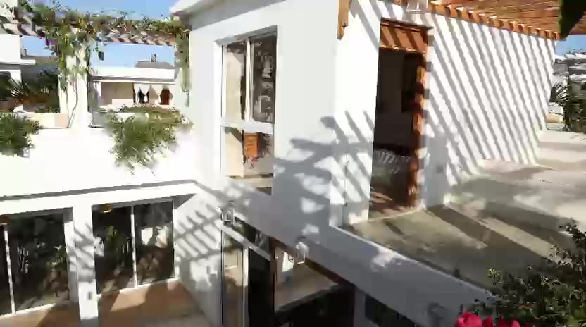 Tony House – Foto 1